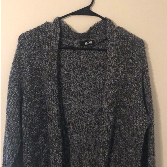 Sweater/Cardigan - Picture 2 of 2